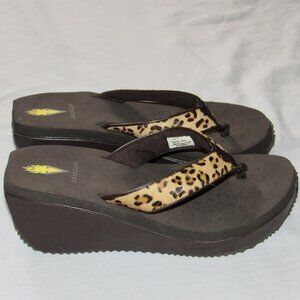 Volatile Leopard Furry Thong Flip Flip Platform Wedge sz 9 Retro 90s Y2K